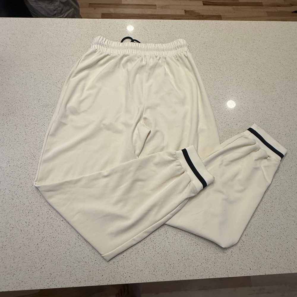 Zara Cream Sweatpants for Effortless Style